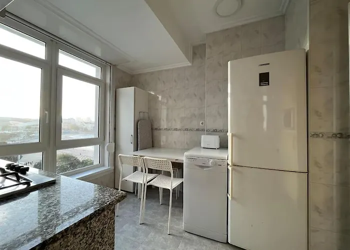 Primera Linea De Playa De Riazor A Coruña